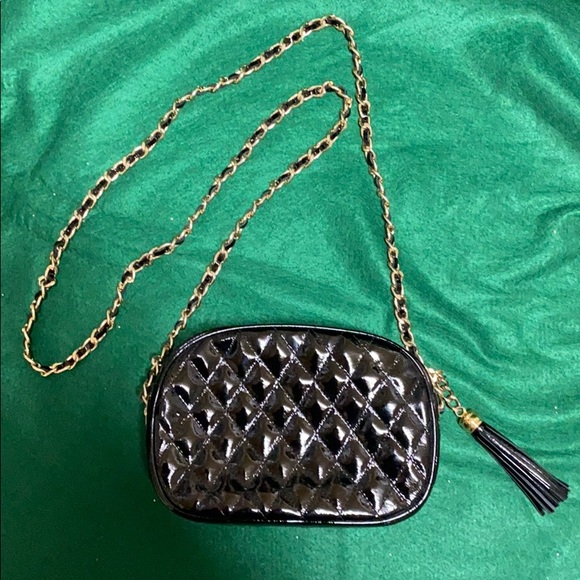 Nordstrom Handbags - Like new Nordstrom Black Patent Leather Quilted Crossbody